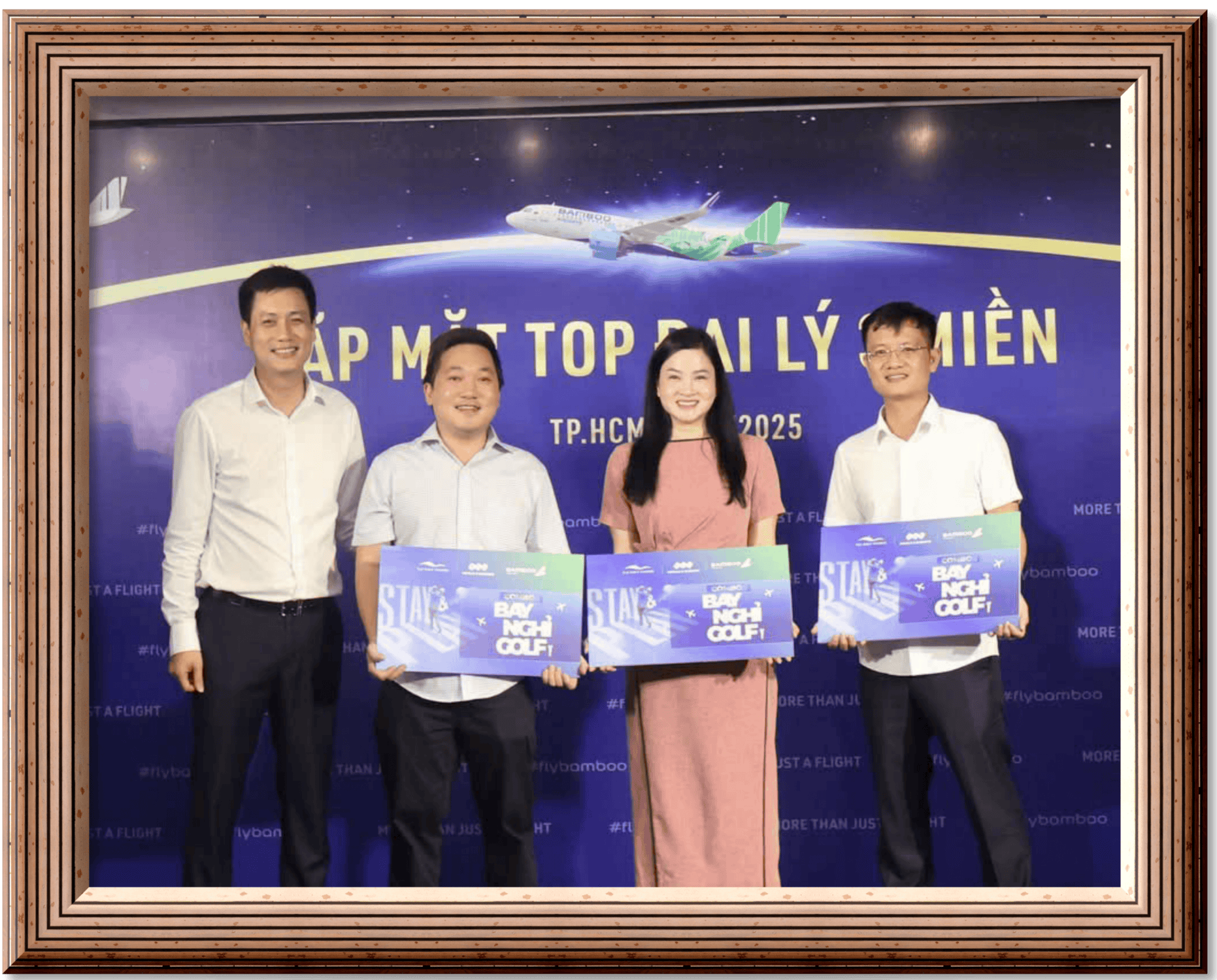 Khen thưởng trái 4